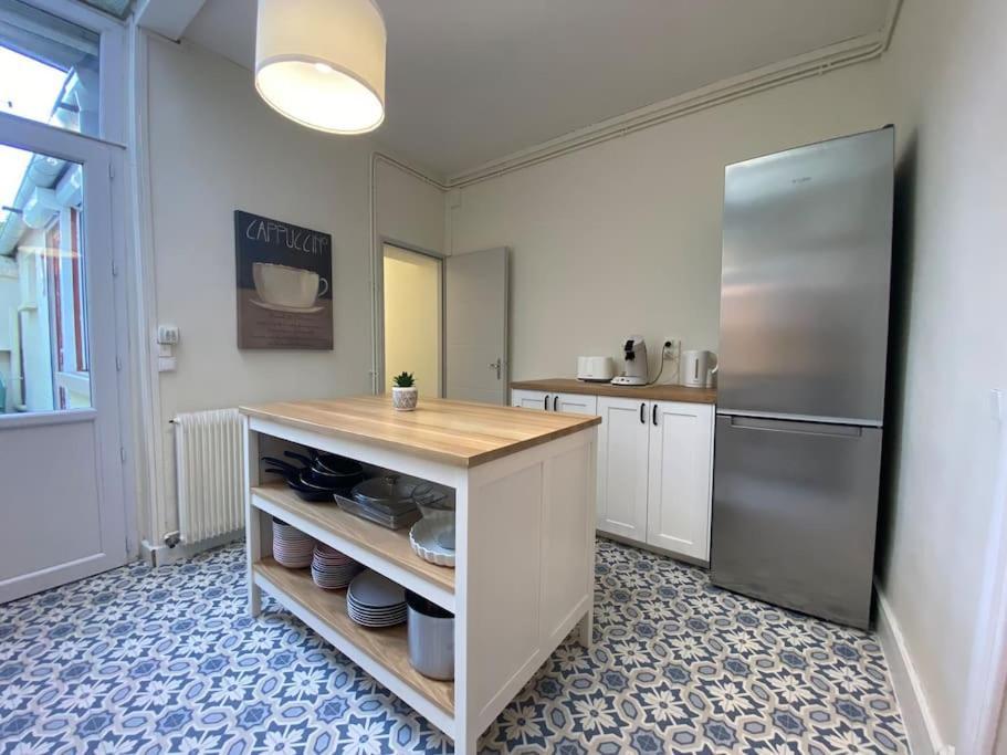 Maison De Charme - 4 Chambres - Courette & Parking Gratuit Amiens Bagian luar foto